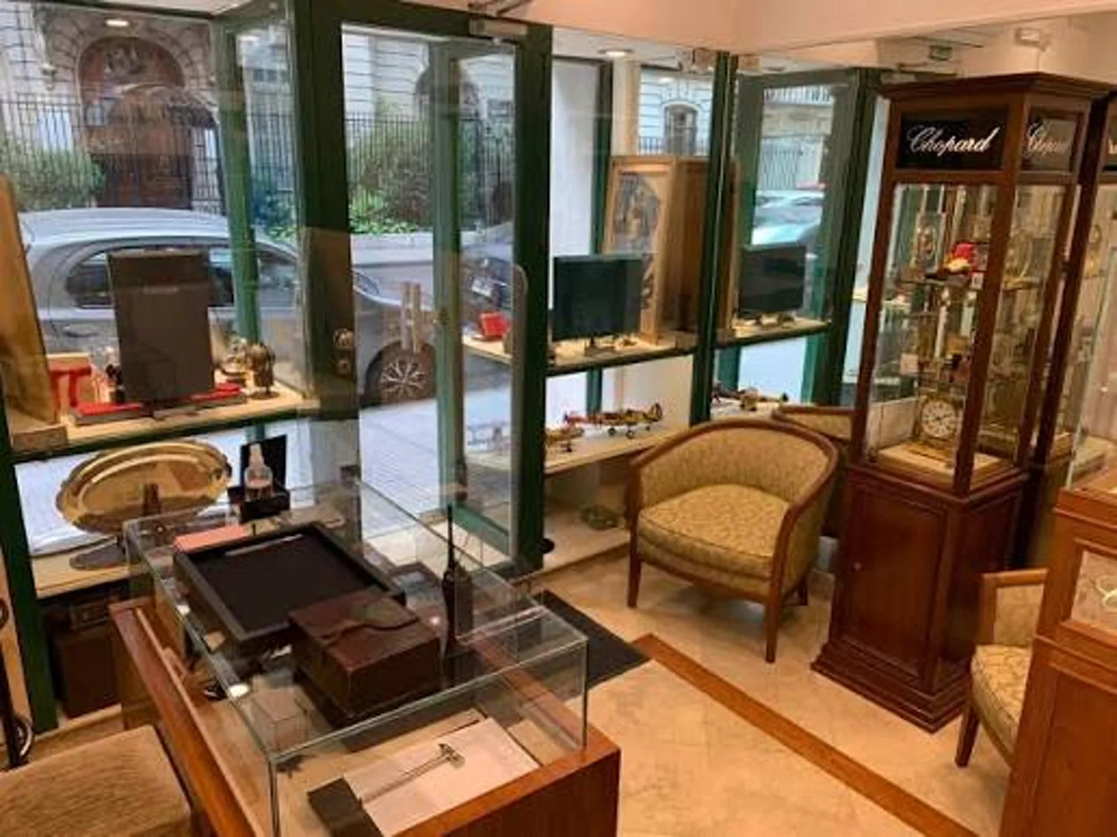 Interior premium de Joyería Recoleta